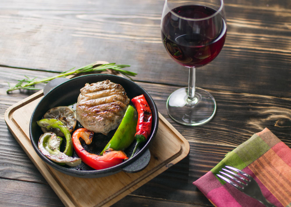 Accompagner un filet mignon de porc : les meilleurs vins à choisir